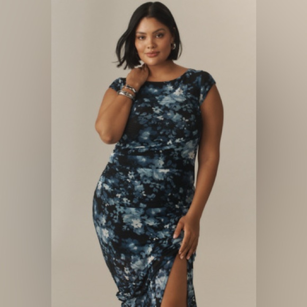 NWT Universal Standard Plus Sleeveless Mesh MIDI Dress | Blue Print | size 18/20